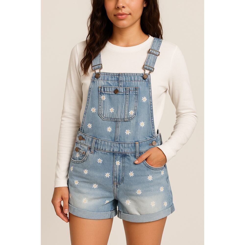 l.e.i. Daisy Print Denim Shortalls – Juniors Size Small (0–3)